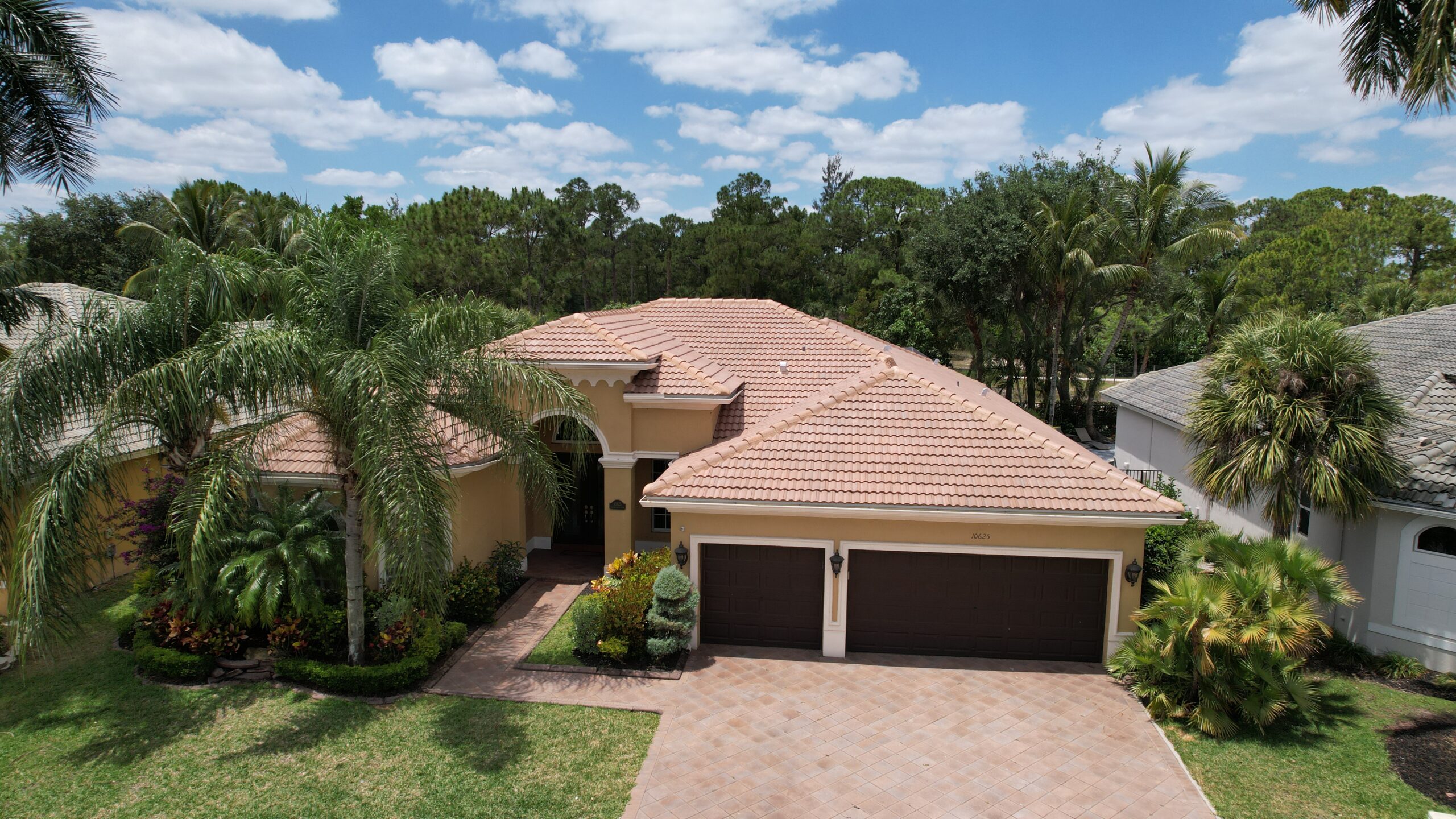 Roofing In Miramar