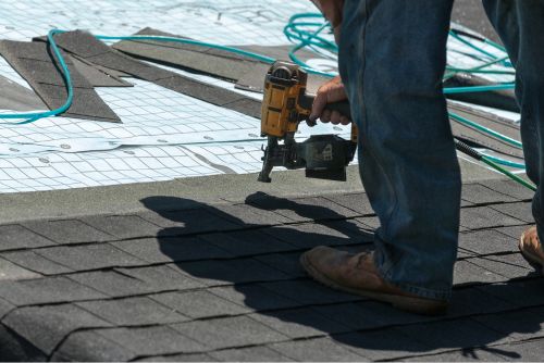 Tips For Ensuring A Smooth Settling Process For New Shingles